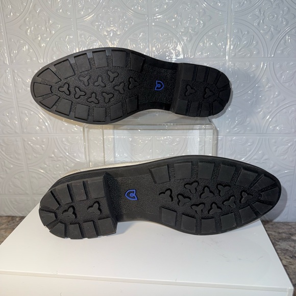 NWOB Authentic Rothy’s - Picture 4 of 4